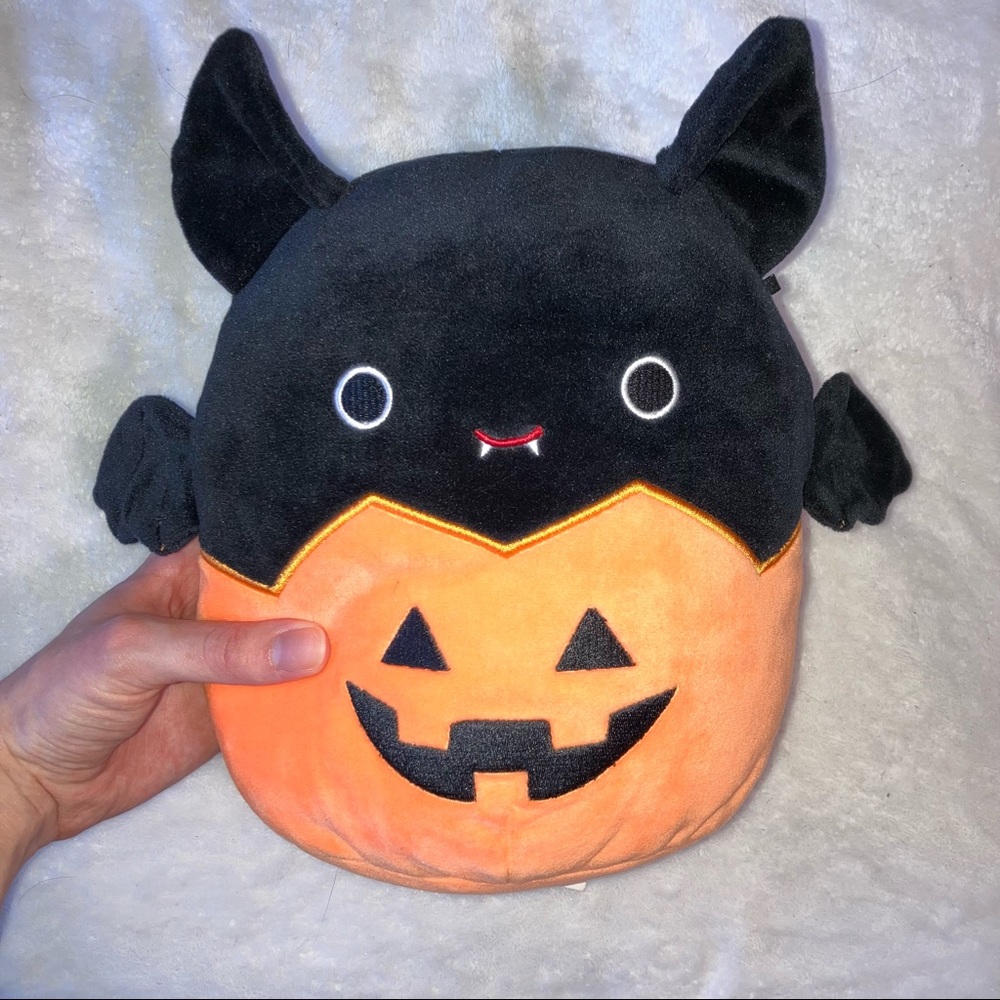 halloween squishmallow, bat
